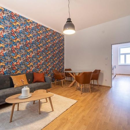 Klaus I Levestate Apartment Wina Bagian luar foto